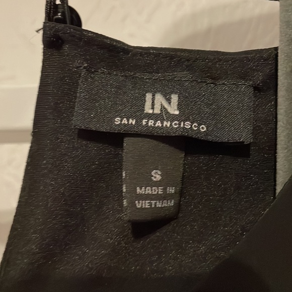 Small Black Bell Sleeves with lace cutout Keyhole with tie closure - Picture 3 of 10